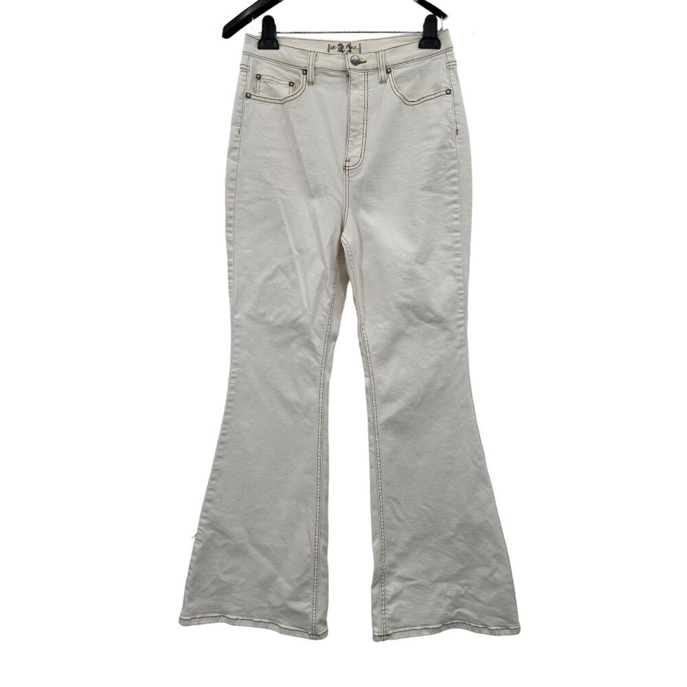 We The Free Women's White Flare Stretch Curvy Jeans Size 31